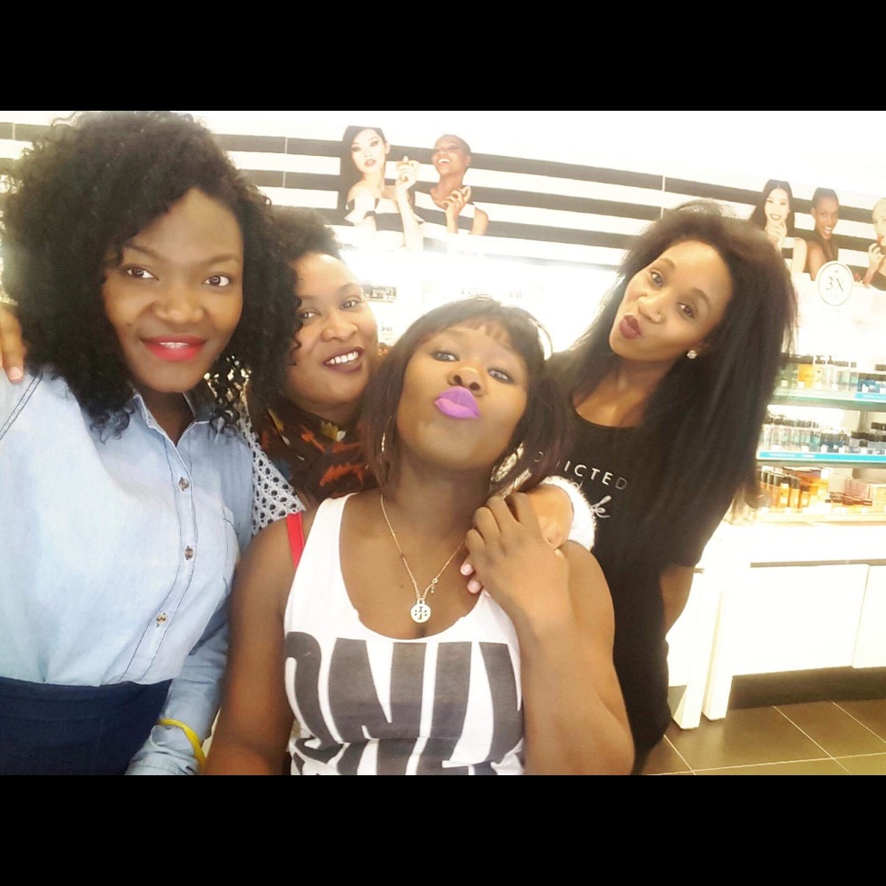 Meet your Posher, Elise